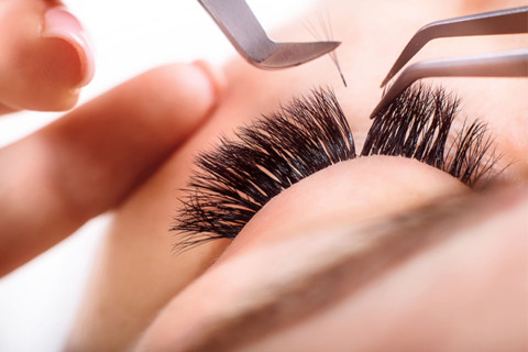 5 Things to Know Before Getting Lash Extensions