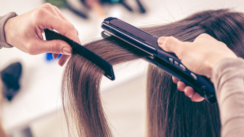 Straightening Brush vs Flat Iron – How to Choose?